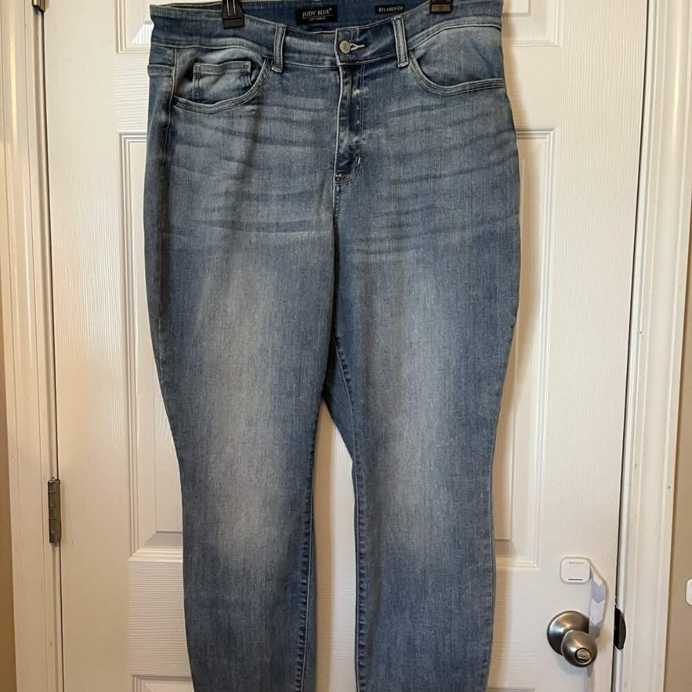 Judy Blue Relaxed Fit Medium Wash Jeans Womens Size 18W #JB82336LT-PL